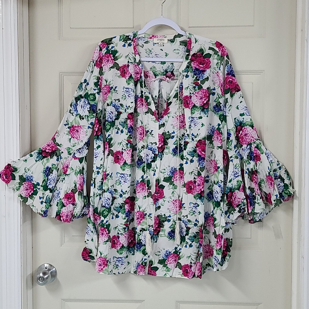 Umgee Floral Peasant Blouse in White, Pink & Blue
